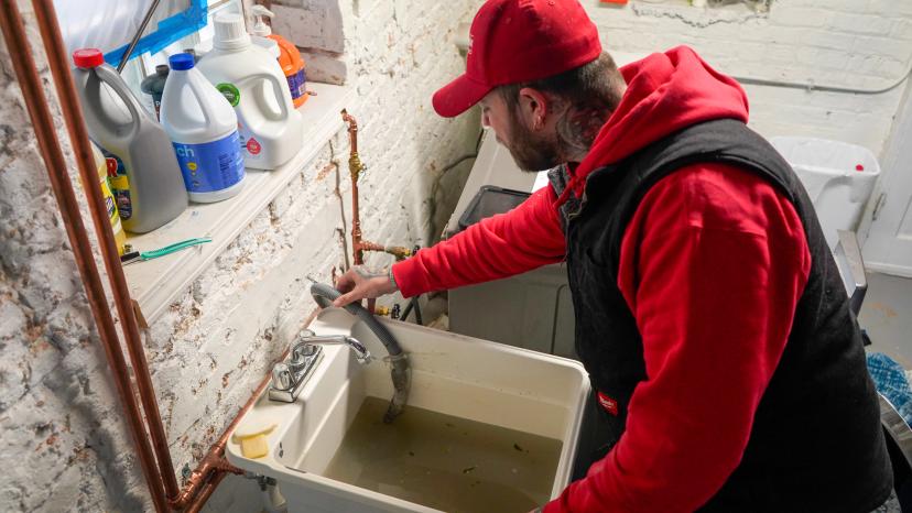 North and Northwest Side of Chicago Homeowners: 7 Common Items That Cause Clogged Drains