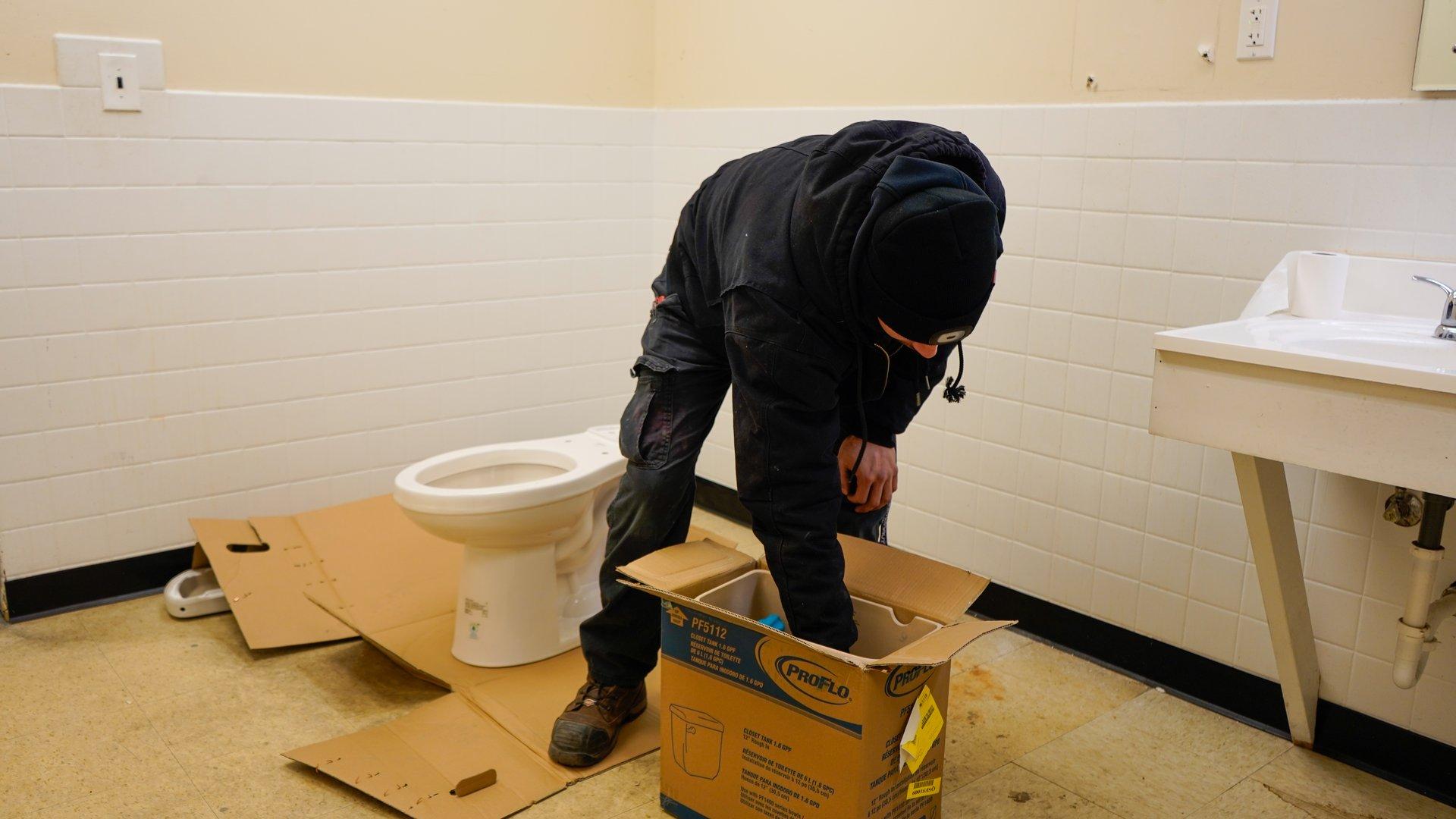 Modern Bathroom Plumbing Upgrades: Enhancing Comfort in North and Northwest Side of Chicago