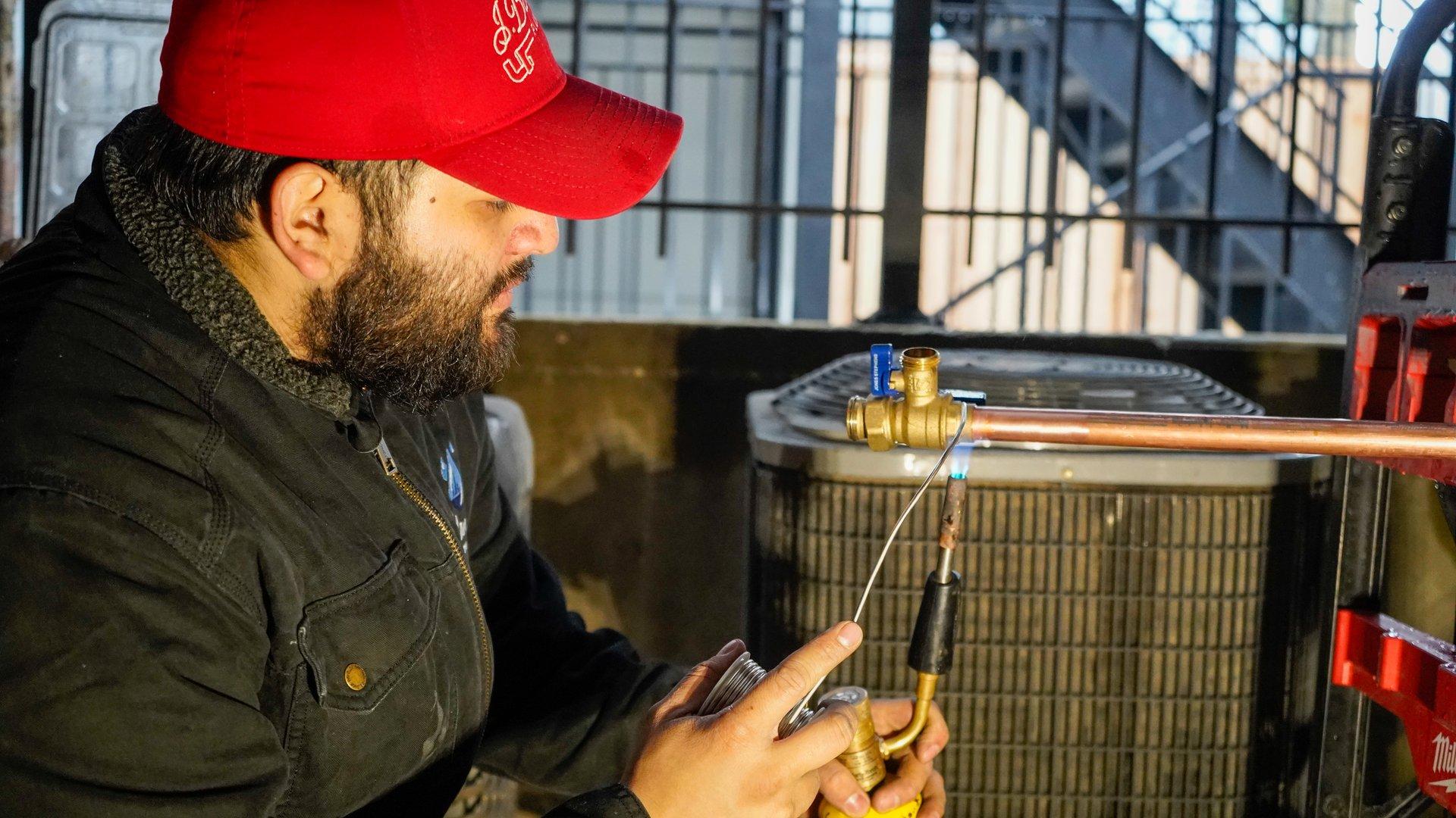 From Leaks to Burst Pipes: How a 24 Hour Plumber Handles Urgent Repairs